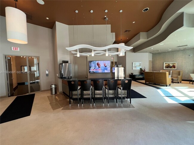 Building Photo - 3101 S Ocean Dr