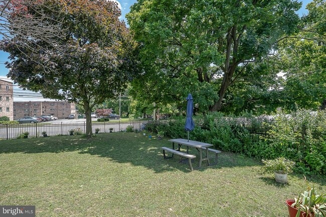 Building Photo - 7350 Ridge Ave