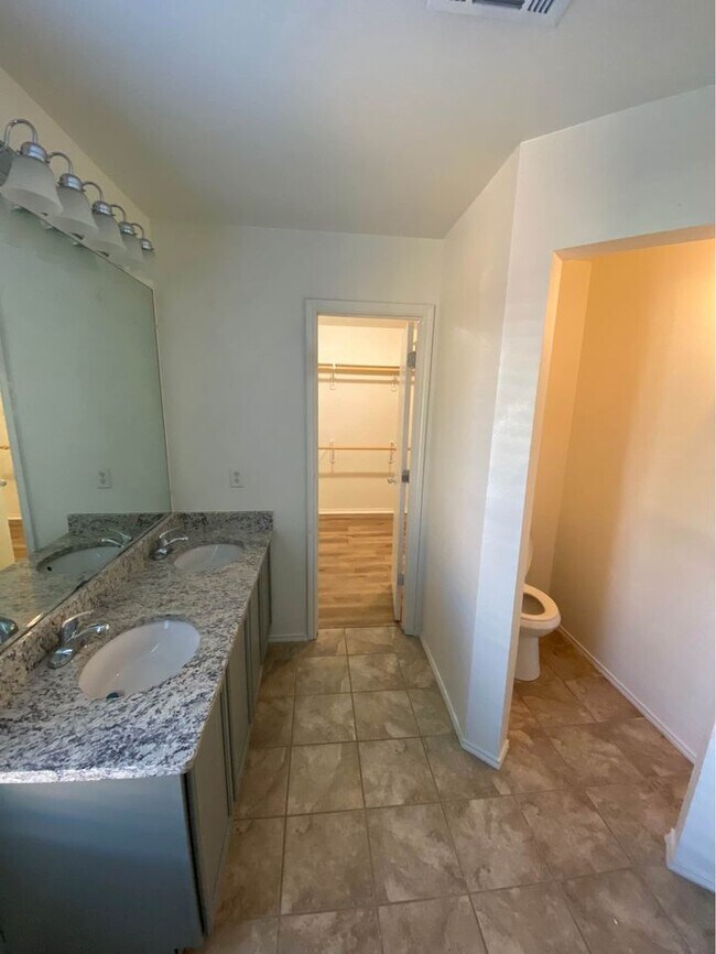 Building Photo - 4529 Blue Jay Ln