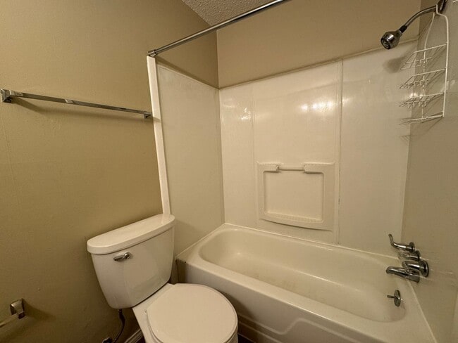 Building Photo - 125th East Ave. Duplex
