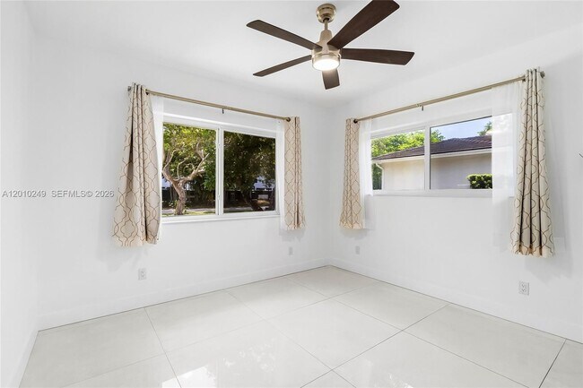 Building Photo - 7800 SW 57th Ct