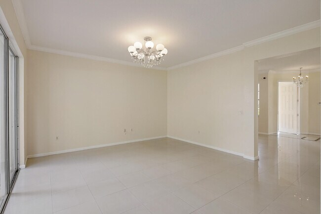 Building Photo - 10208 White Water Lily Way