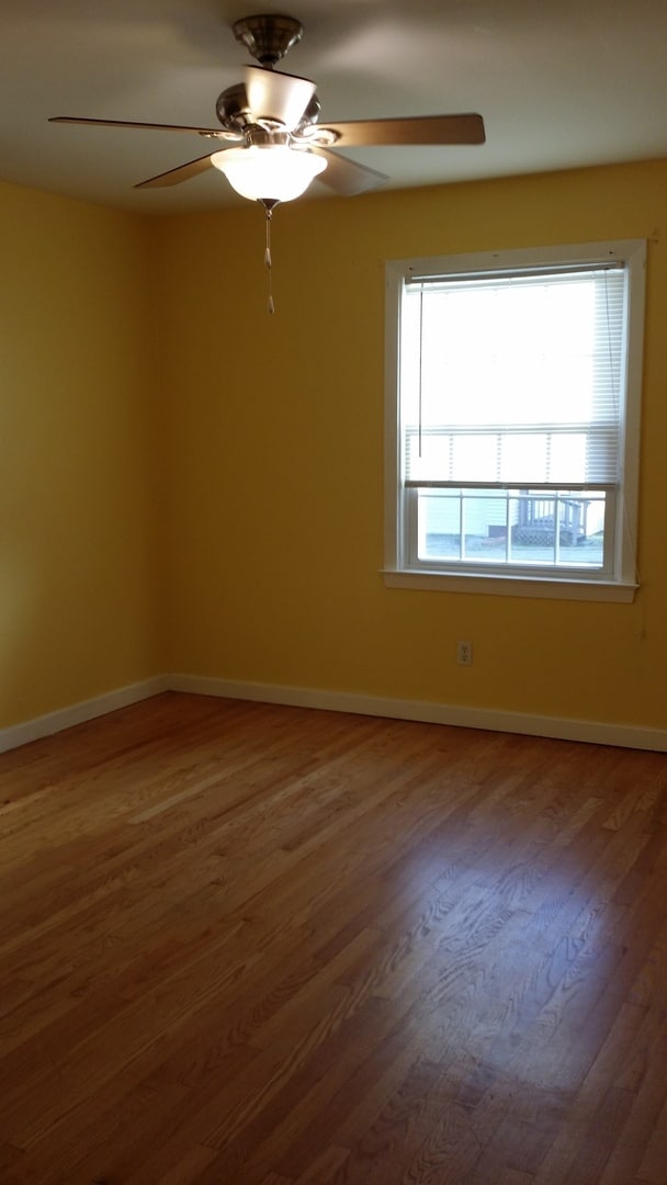 Building Photo - Come make this home yours