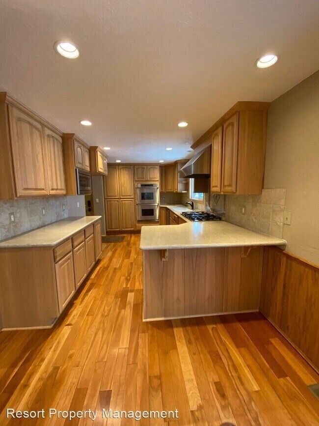 Building Photo - 9559 W Prairie Ave