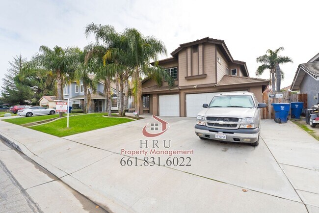 Building Photo - SW-4 bed/3 bath + pool house