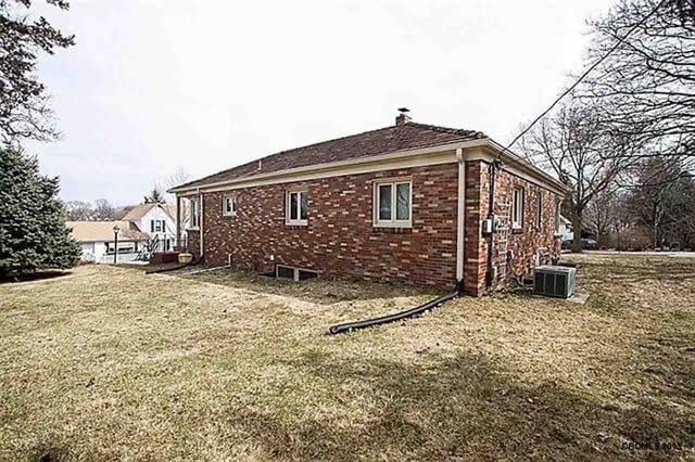 Building Photo - 1745 Loras Blvd