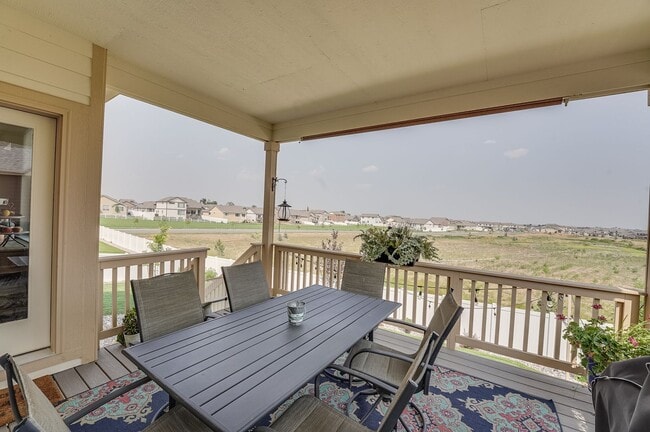 Building Photo - Stunning 4 Bed, 3 1/2 Bath House in Severance!