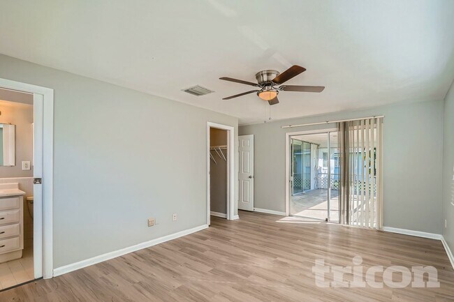 Building Photo - 3696 Dogwood Ave