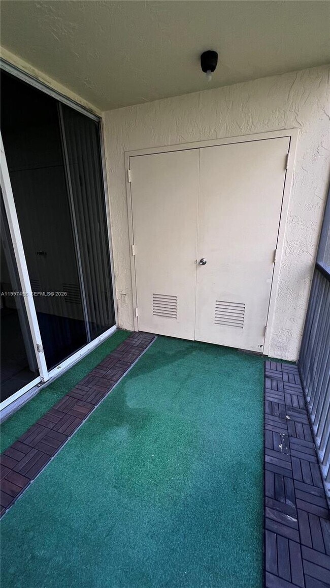 Building Photo - 8215 Lake Dr