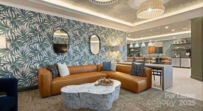 Building Photo - 515 Royal Ct