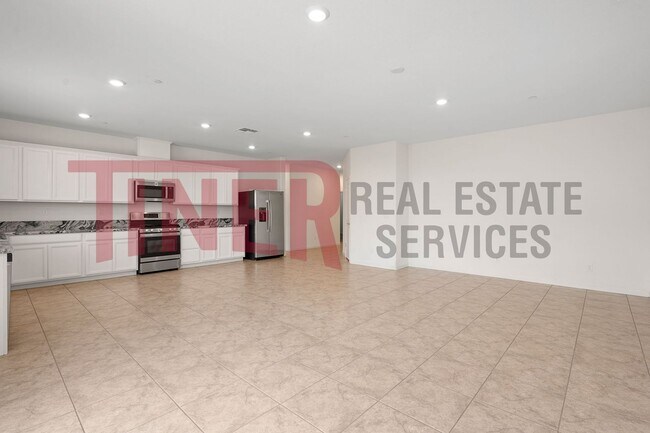 Building Photo - 8288 Schellhous Dr