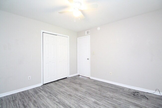 Building Photo - Ground-Floor 2BR Apartment in Prime North ...
