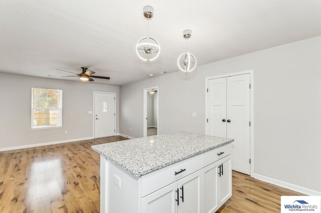 Building Photo - Newer construction 3 bedroom 2 bath