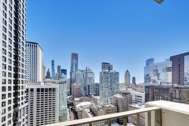 Building Photo - 200 N Dearborn St