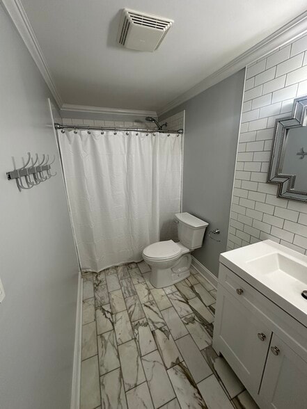 Building Photo - 287 Sagamore Hills Dr