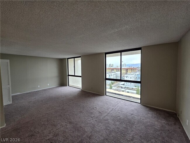 Building Photo - 3930 University Center Dr