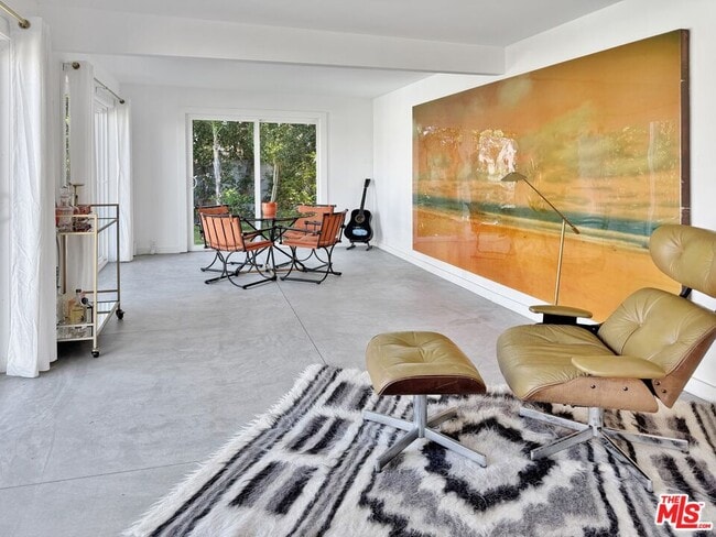 Building Photo - 2235 E Paseo Gracia