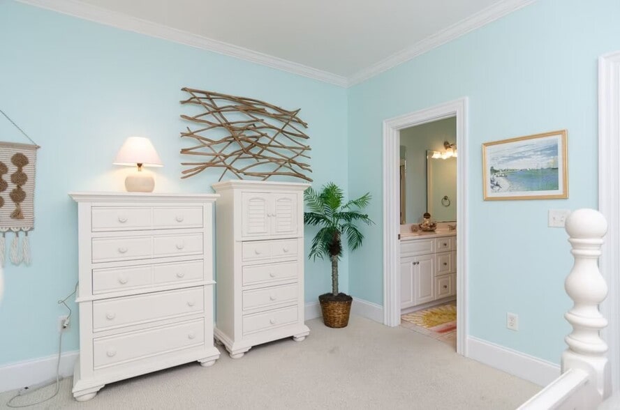 Building Photo - 14A E Greensboro St