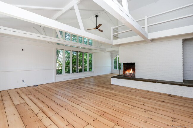 Building Photo - 16 Baywater Dr