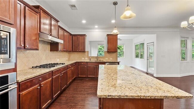 Building Photo - 2040 Bloomfield Ct
