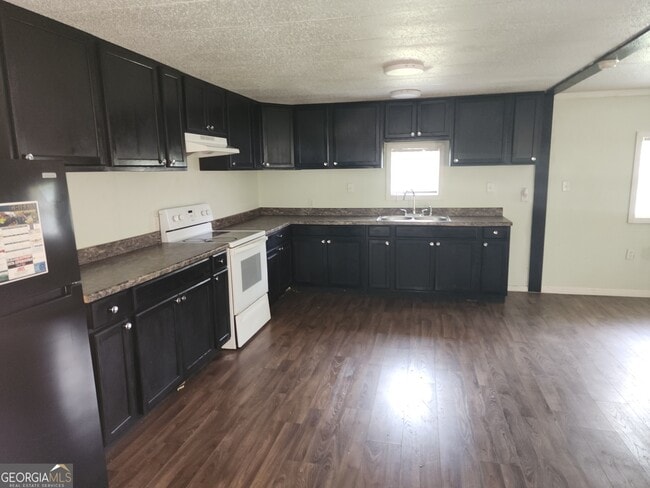 Building Photo - 1373 Elm Cir