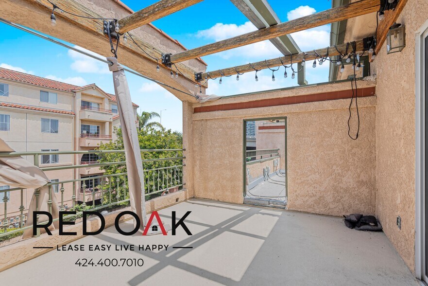 Building Photo - 2463 Sawtelle Blvd