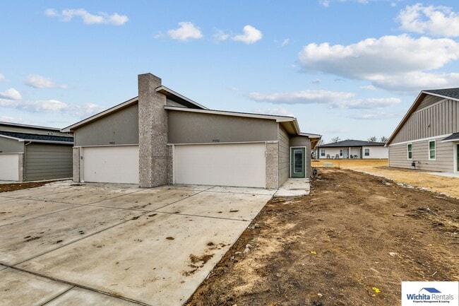 Primary Photo - Brand new 3 bed, 2 bath duplex
