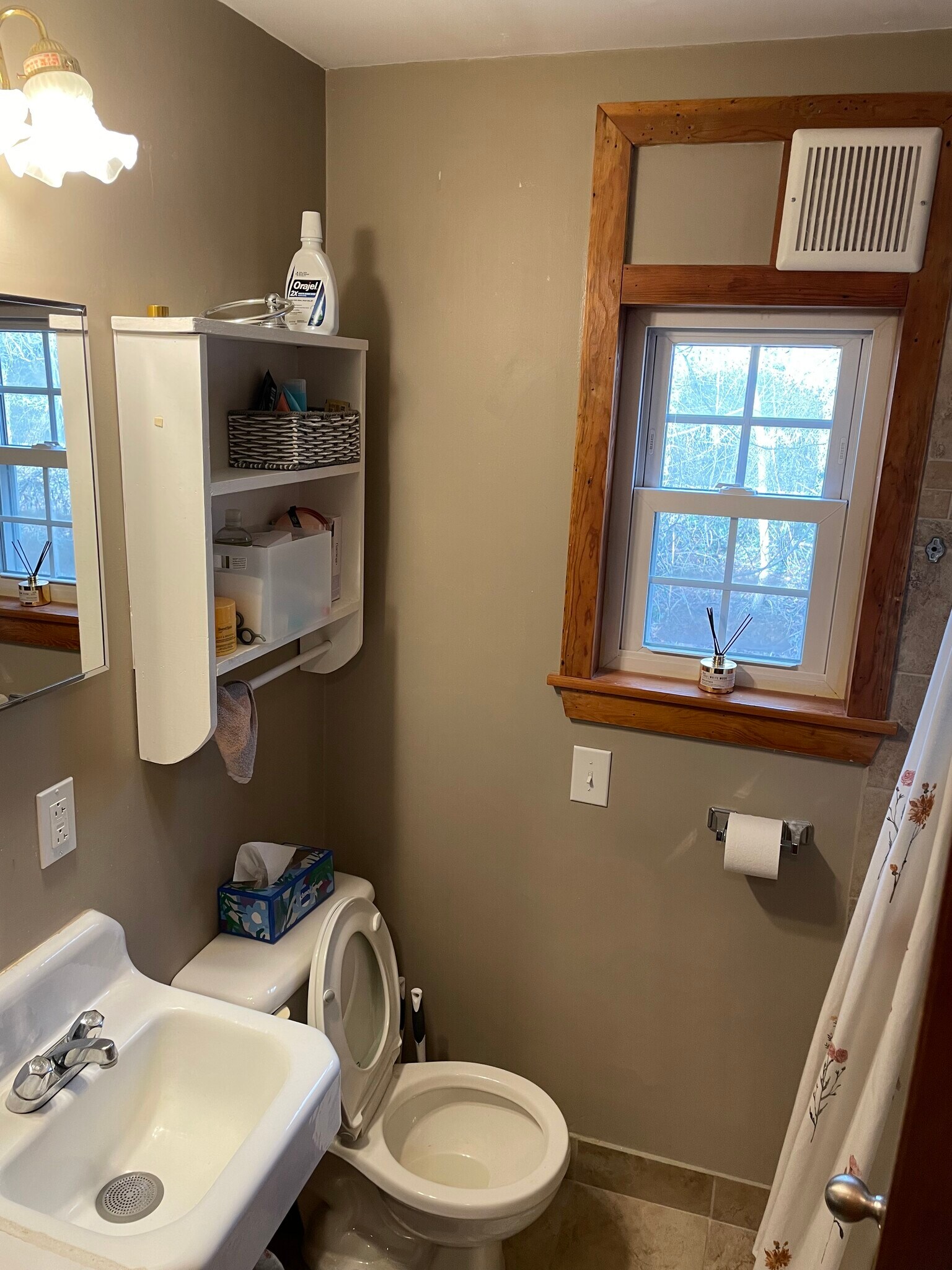 Building Photo - 211 Harding Ave