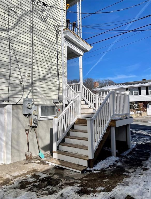 Building Photo - 44 Maple Ave