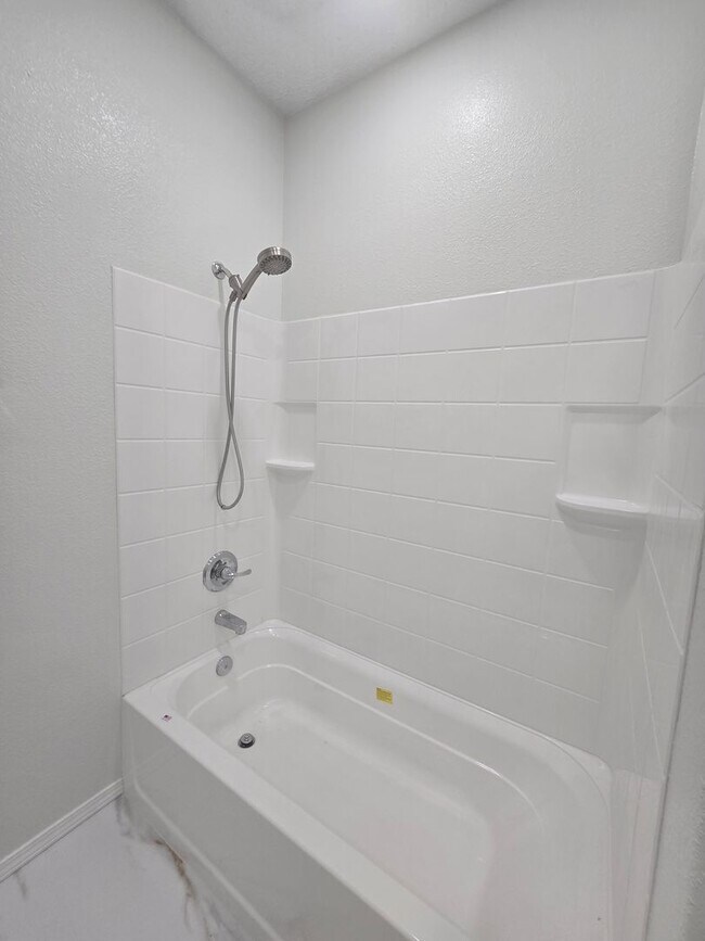 Building Photo - 5325 Caprock Ct NE