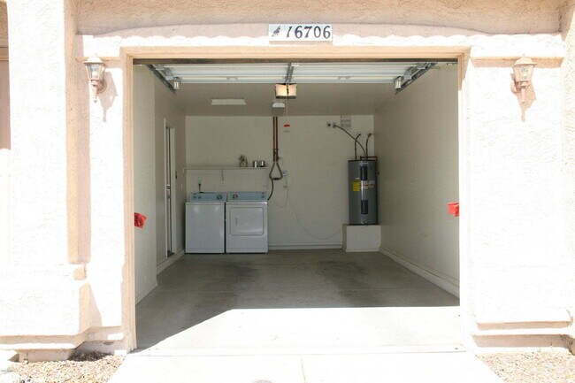Building Photo - DESERT FOOTHILLS VILLAS TOWNHOUSE