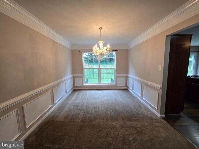 Building Photo - 832 Fox Den Rd