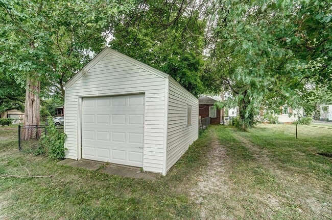 Building Photo - 1185 Studer Ave