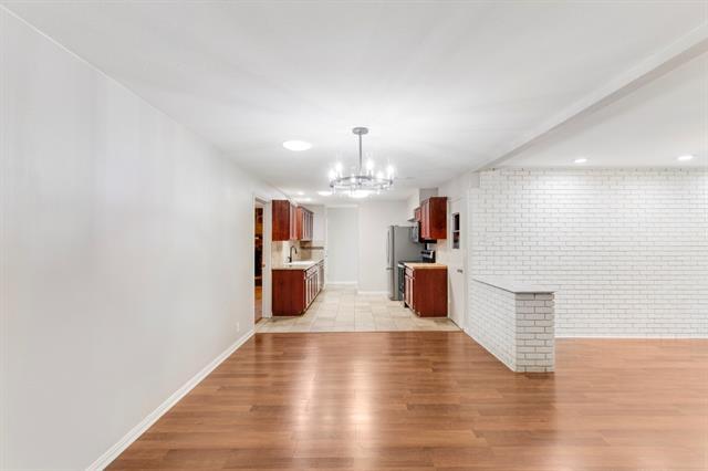 Building Photo - 821 Wisteria Way