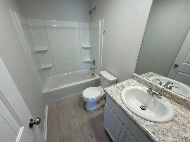 Building Photo - Now Pre-Leasing — Comfortable 3 Bedroom Living in Benton