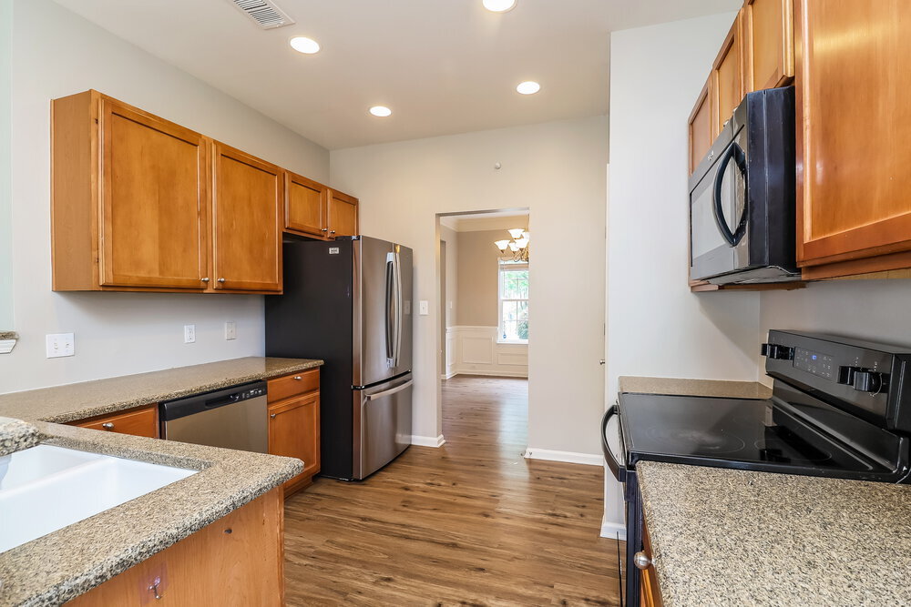 Building Photo - 6415 Glenolden Dr