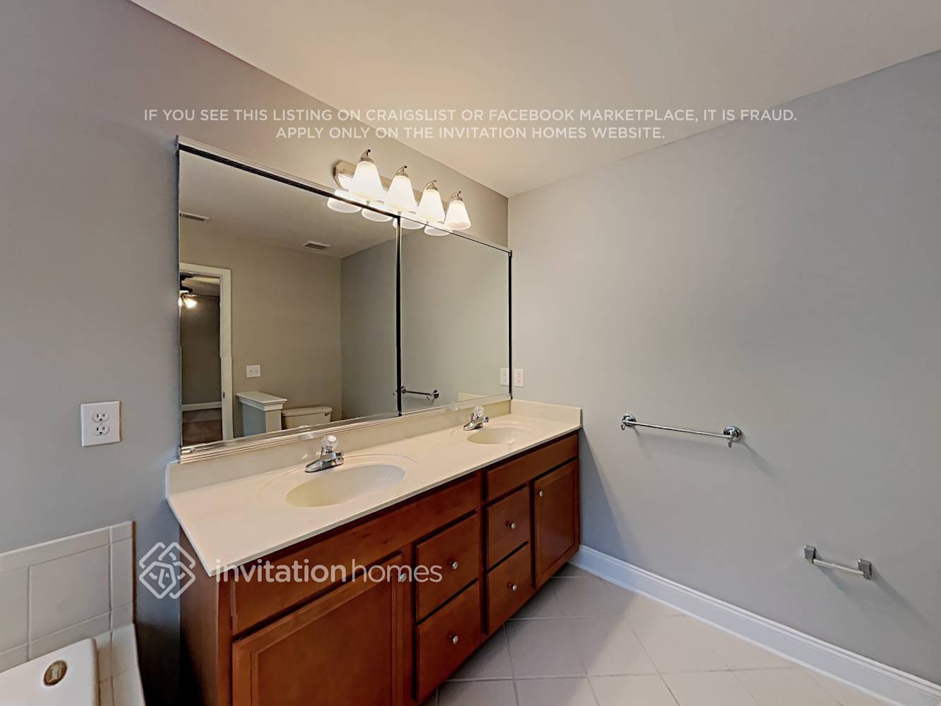 Building Photo - 11208 Presidio Dr