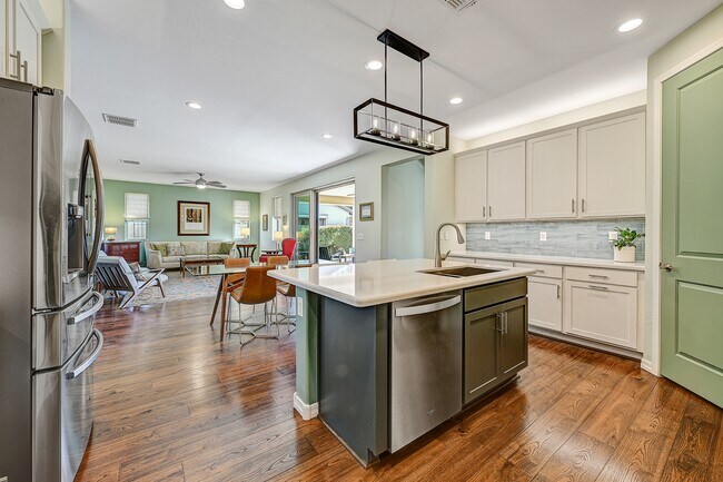 Building Photo - 10349 E Tumbleweed Ave