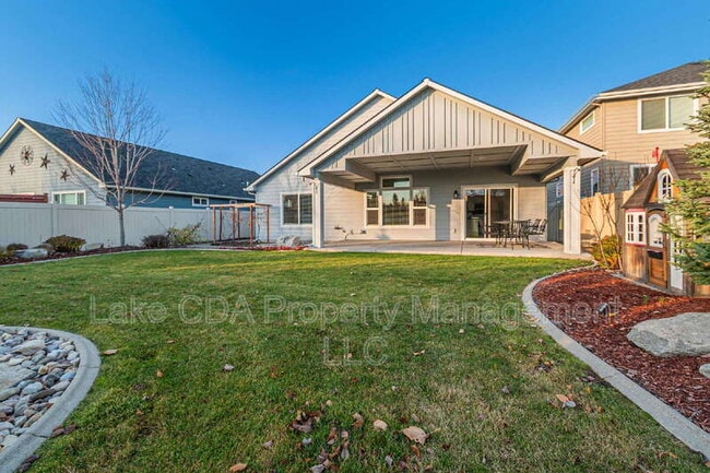 Building Photo - 2892 W Rimbaud Ave