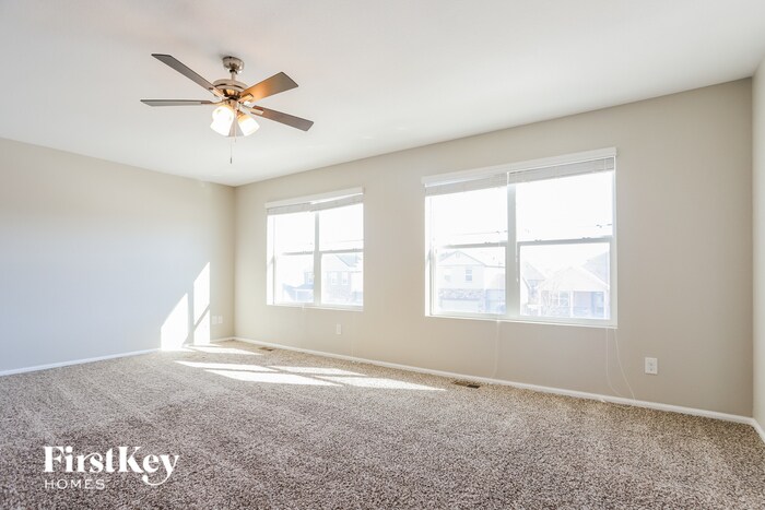 Building Photo - 6433 N Ensenada Ct