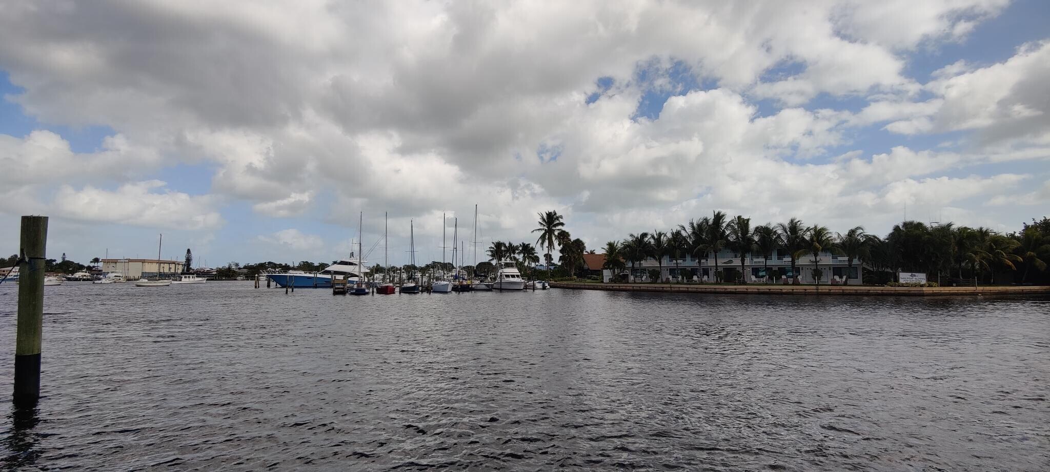 Building Photo - 5795 SE Mitzi Ln