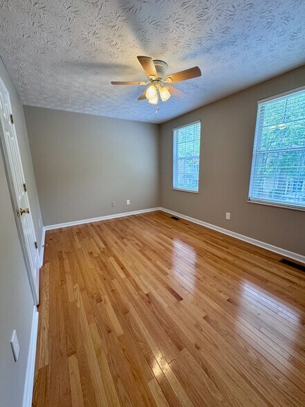 Building Photo - 808 Olde Pioneer Trail