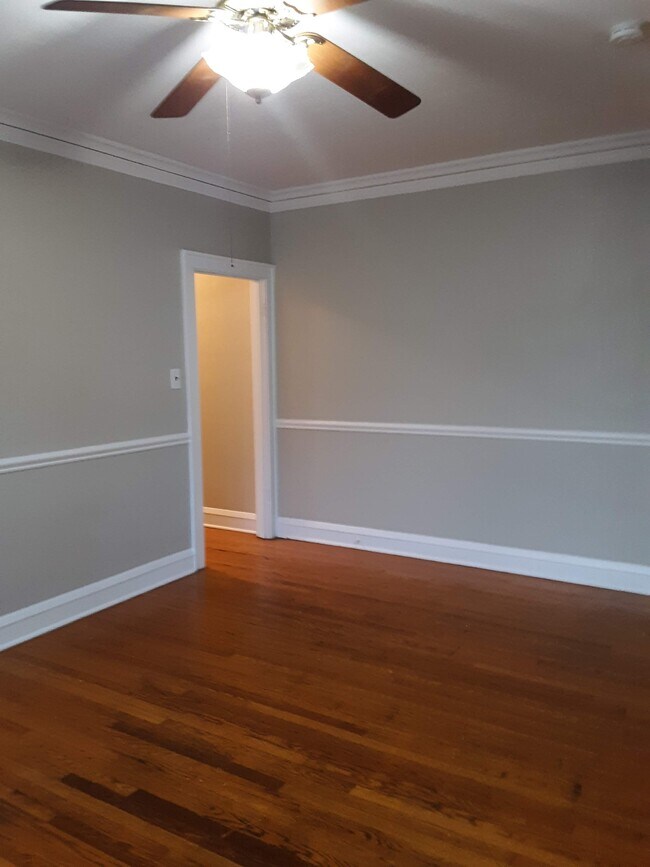 Building Photo - 232 Elmwood-2N
