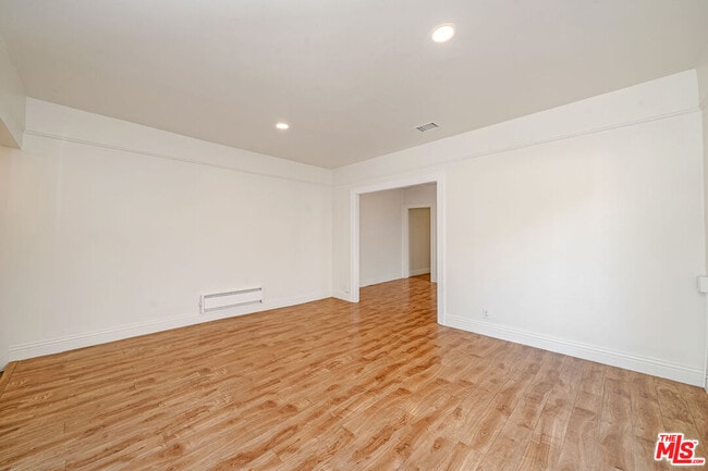 Building Photo - 5430 Monroe St
