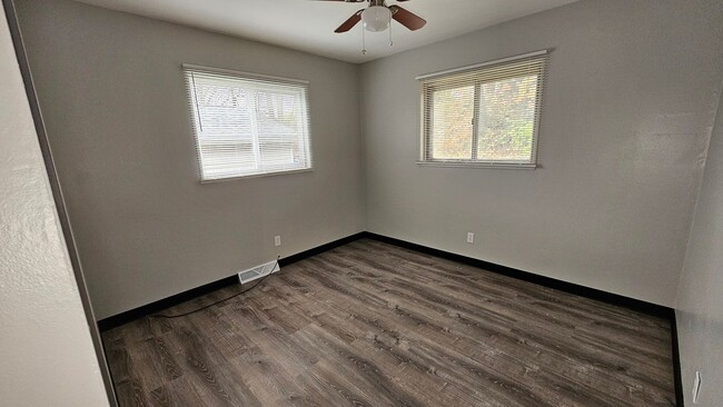 Building Photo - Newly Remodeled 3-Bedroom, 1-Bath Mansfield Home with Modern Upgrades & 2-Car Garage