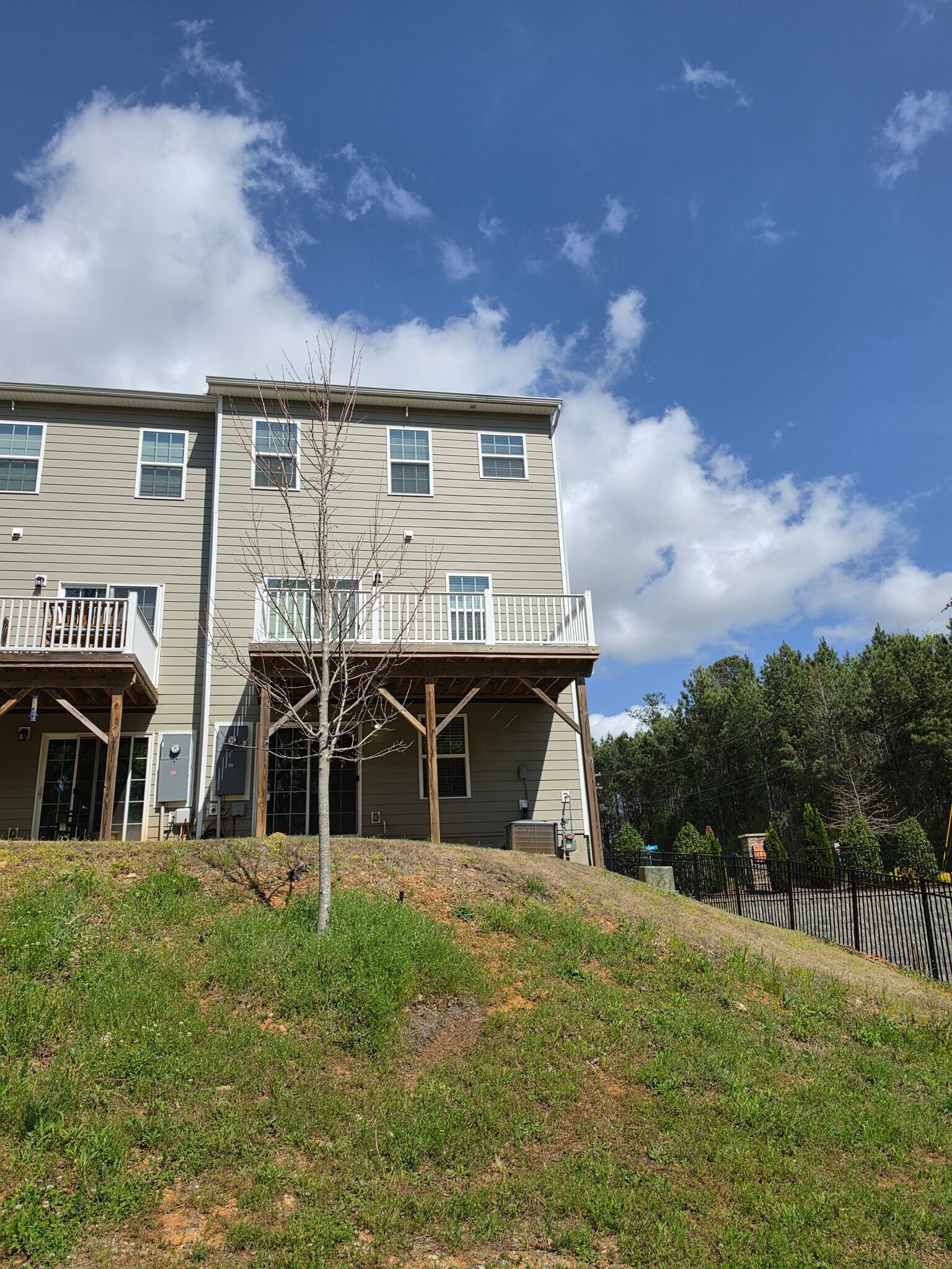 Building Photo - 2195 Autumn Cyprus Ave