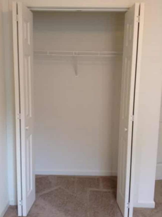 Building Photo - 3351 S Oaklawn Cir