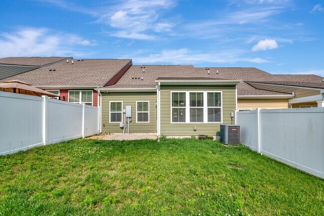 Building Photo - 393 S Downs Cir