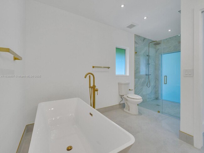 Building Photo - 7800 SW 181st Terrace