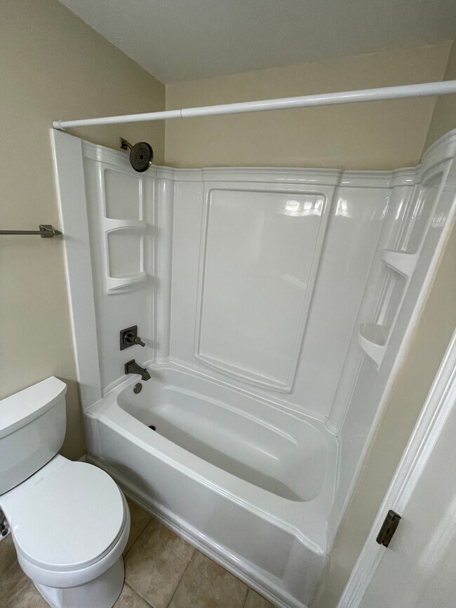 Building Photo - 2302 Woodsman Dr